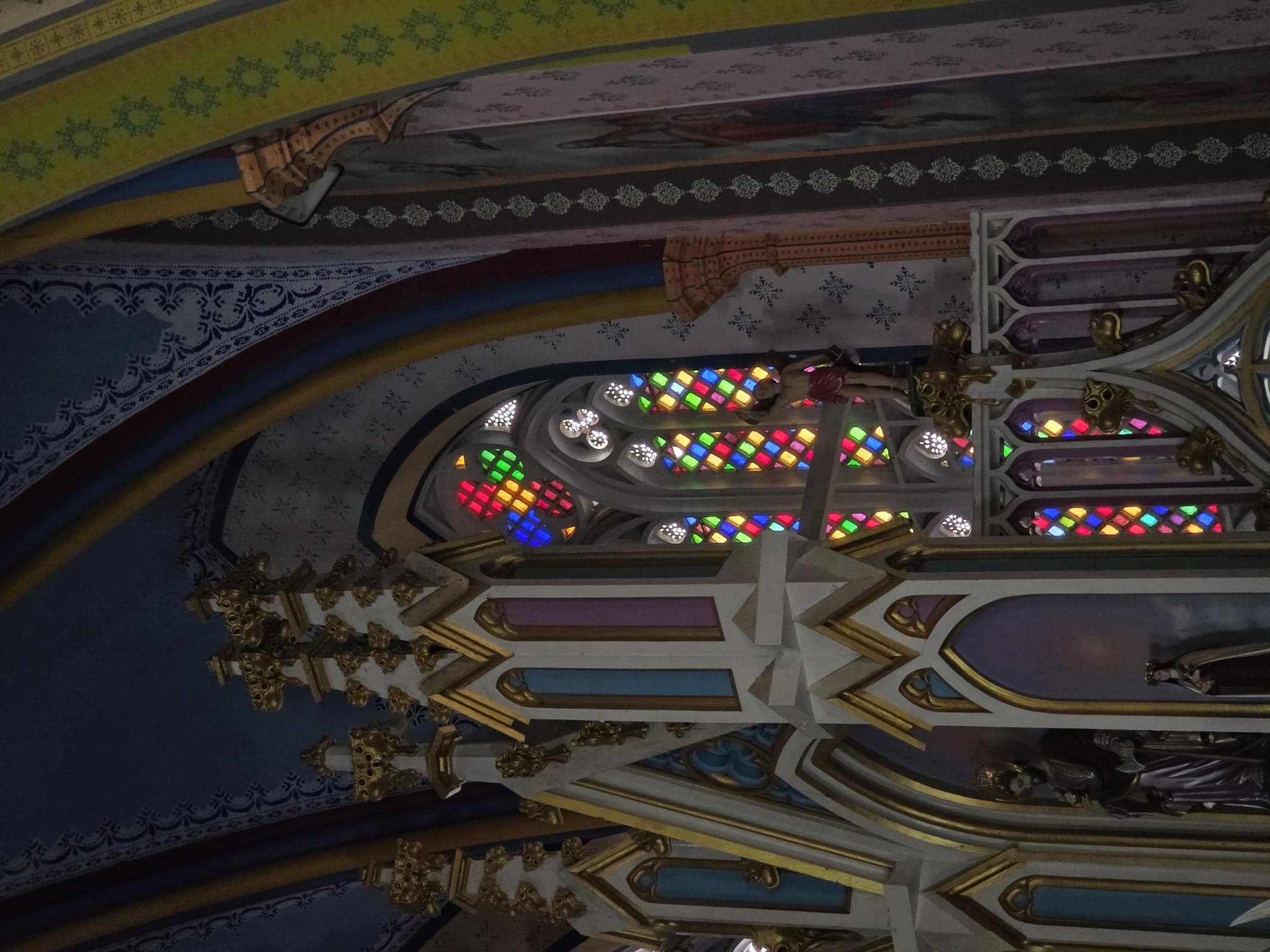 The vault above the sanctuary — arches turned without iron, beam or centring